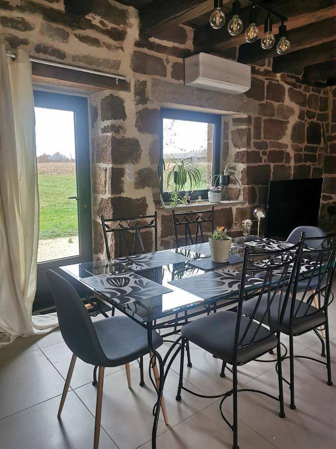 Location de vacances pour 6 personnes, avec jardin à Saint-Pantaléon-de-Larche - 2