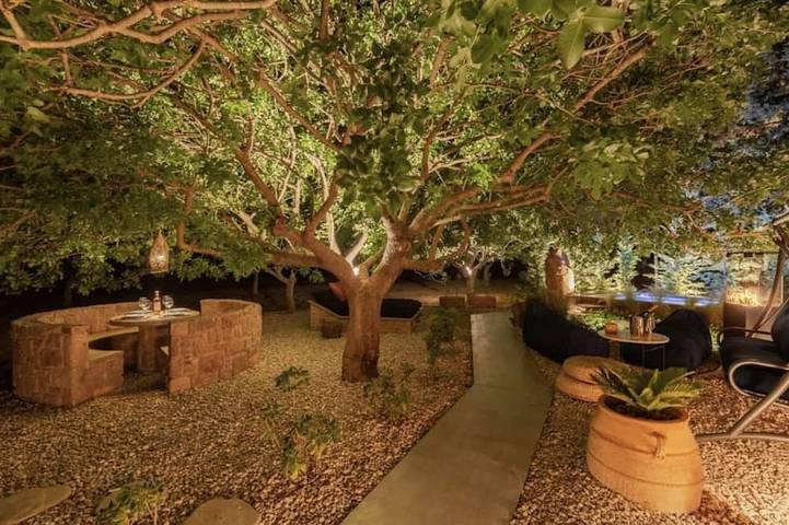 Villa for 4 people, with garden and balcony in Aegina