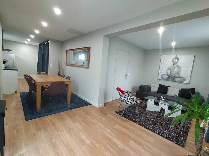 Location de vacances pour 8 personnes, avec jardin et jacuzzi, animaux acceptés à Cournon-d'Auvergne - 2