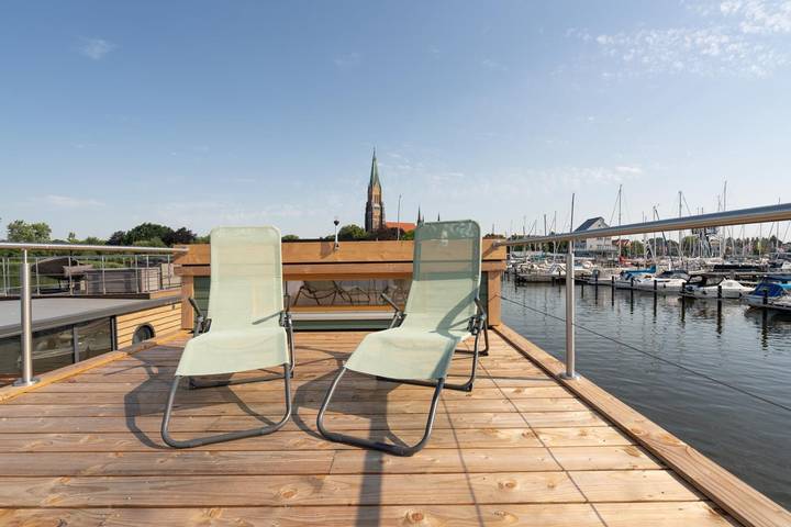 Péniche pour 2 personnes, avec terrasse - 1