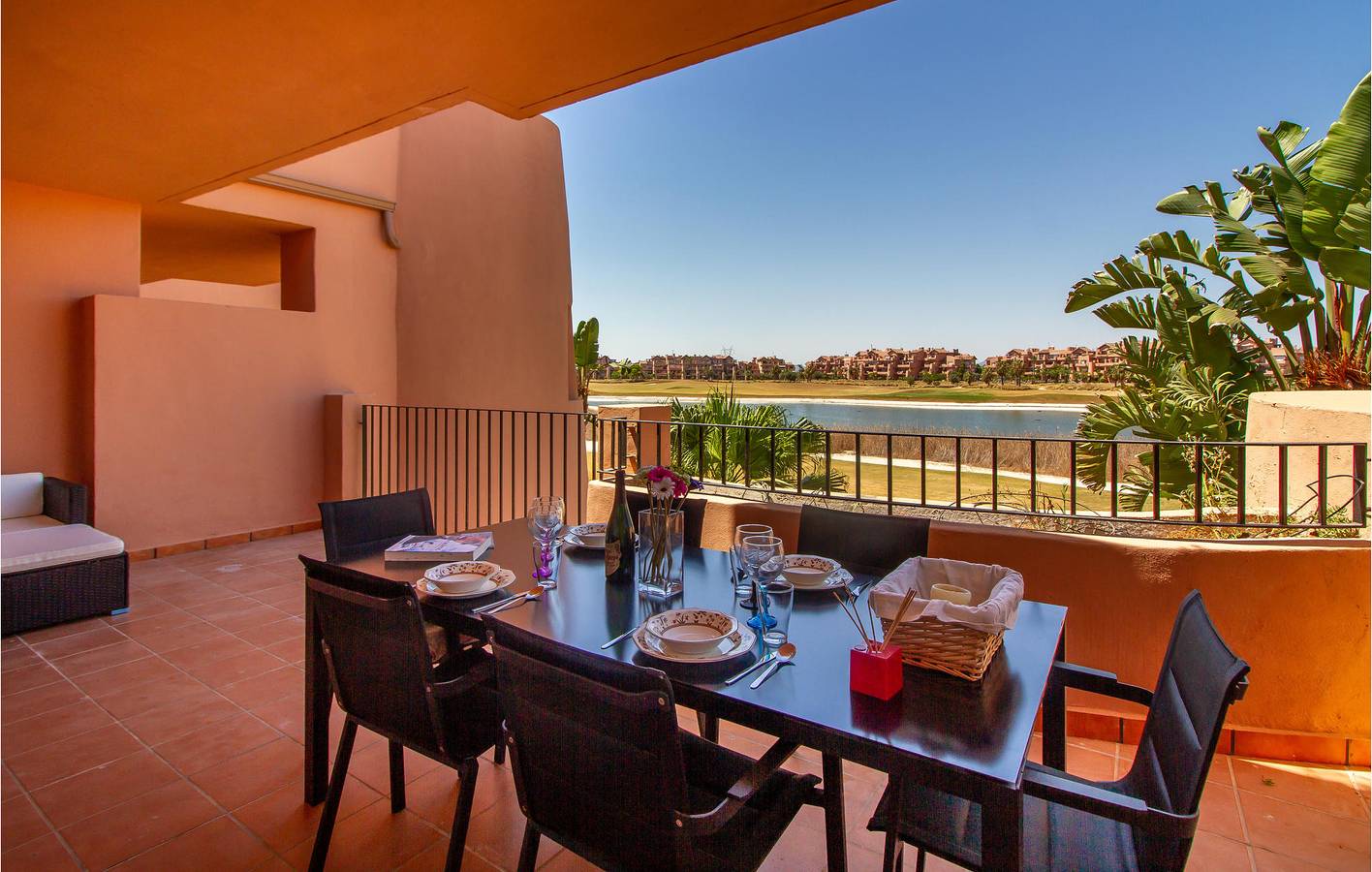 Apartamento vacacional entero, Apartamento de 150 m2 con garaje, aire acondicionado, piscina, terraza y WiFi in Mar Menor Polaris World, Mar Menor