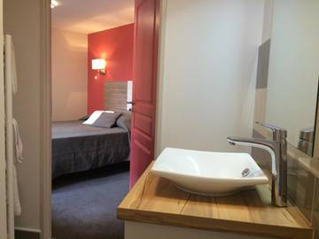 Hôtel pour 3 personnes, avec terrasse à Chamouilley