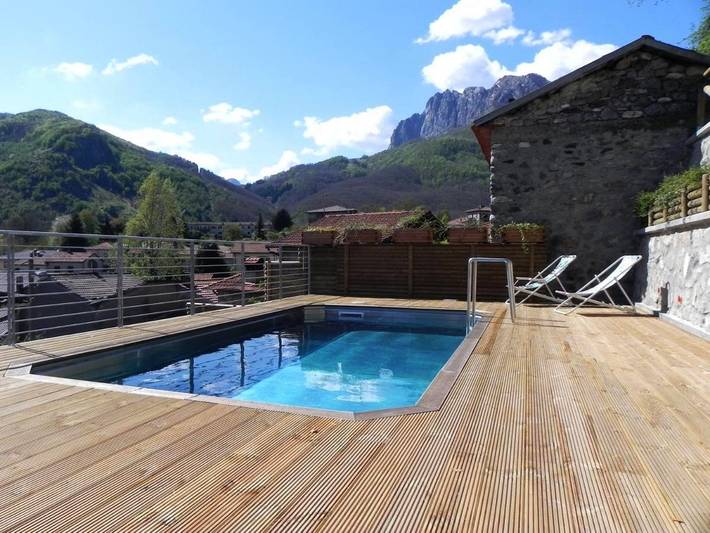 Agriturismo per 2 persone, con Balcone e Terrazza nonché Giardino e Piscina in Garfagnana