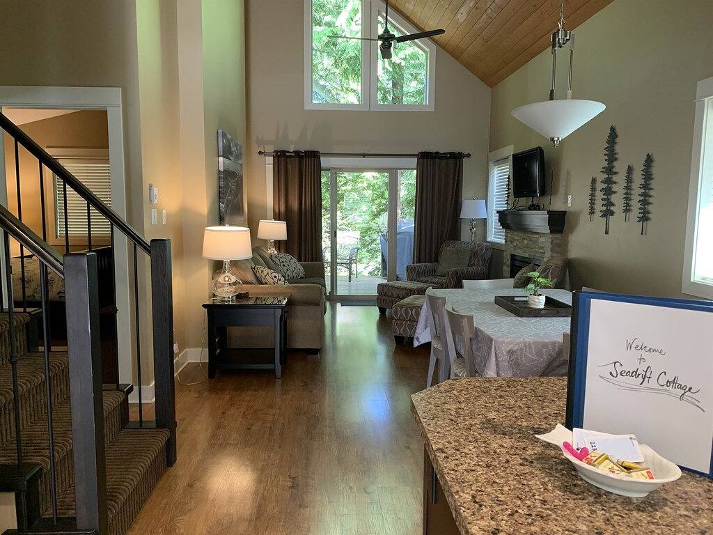 Peaceful, immaculate and fully equipped! in Parksville, Regional District of Nanaimo