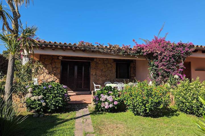Ferienhaus für 4 Personen, mit Garten und Terrasse in Lu Miriacheddu