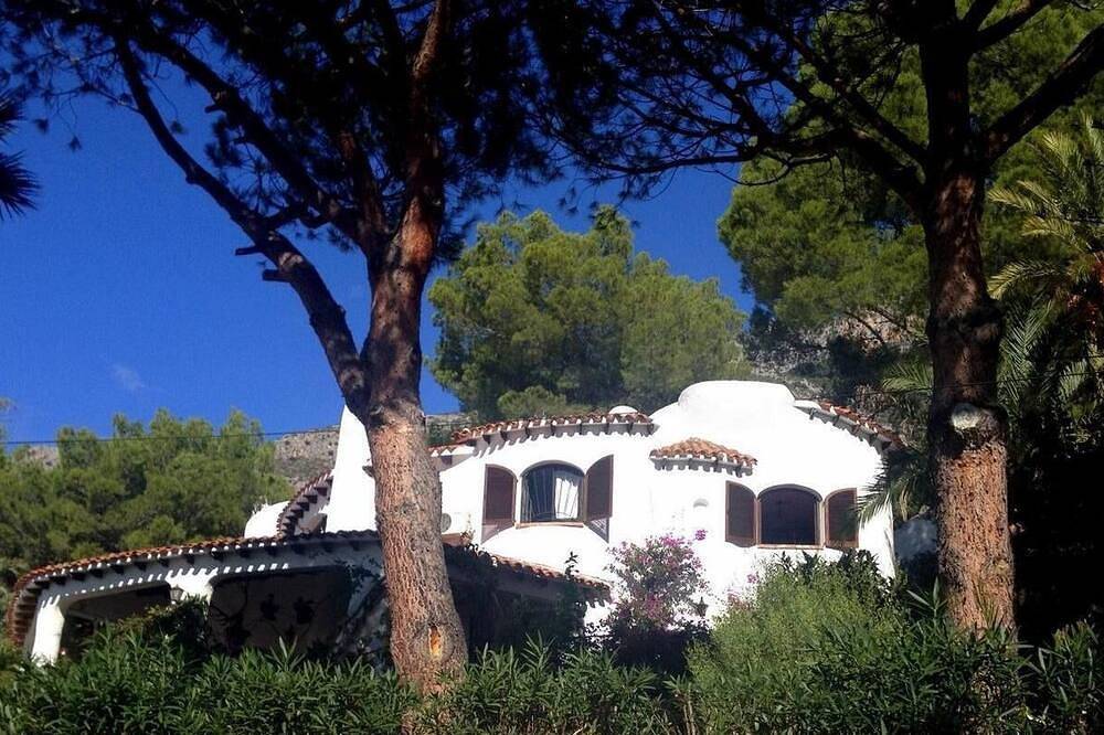 Ganze Wohnung, Casa Blanca, Ihr Haus mit Pool, Terrasse und Meerblick in Altea, Costa Blanca