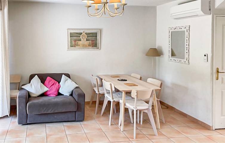Location de vacances pour 6 personnes, avec terrasse et jardin à Montauroux - 4
