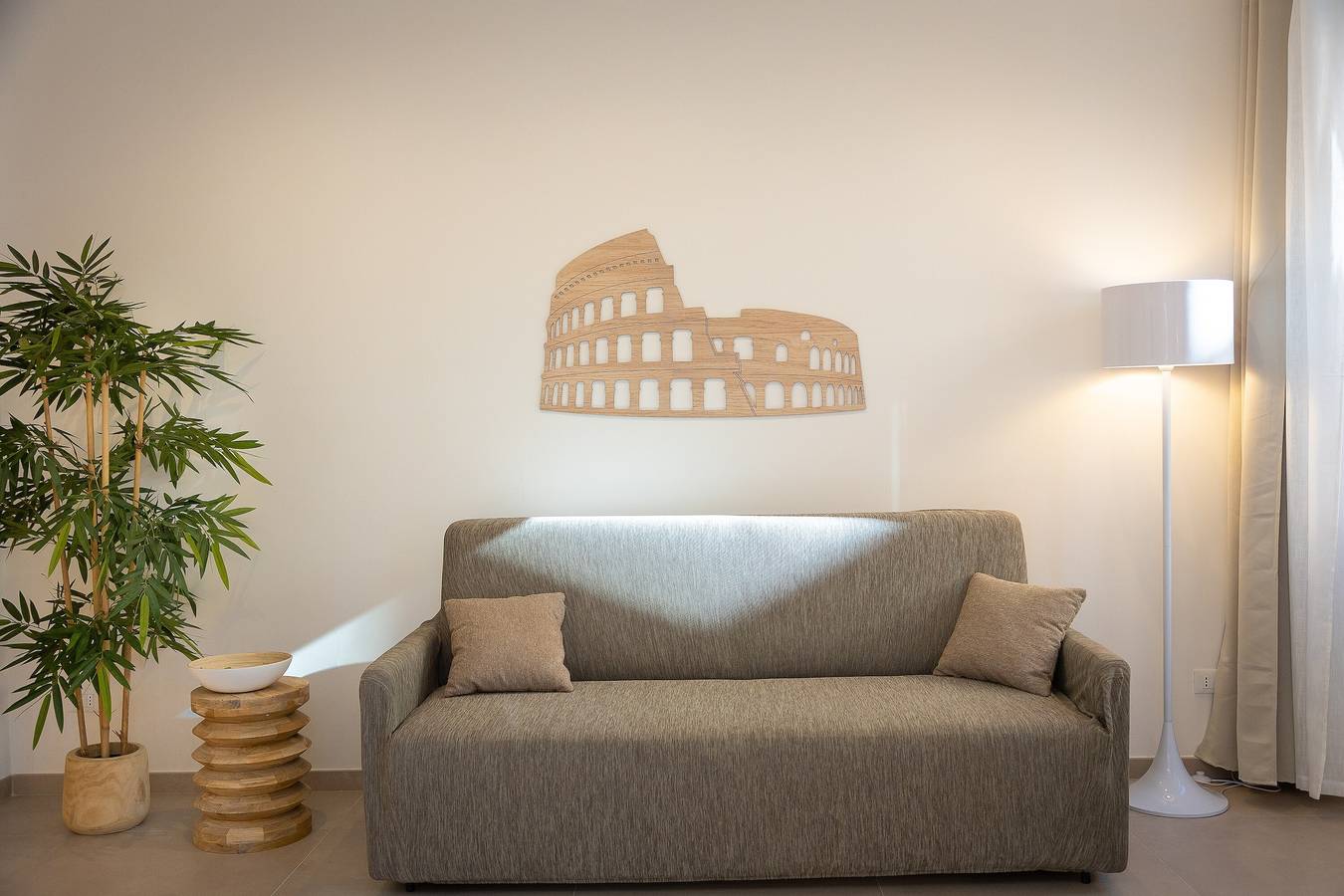 Entire apartment, Colosseum Holidays - San Giovanni in Laterano in Rome City Center, Rome