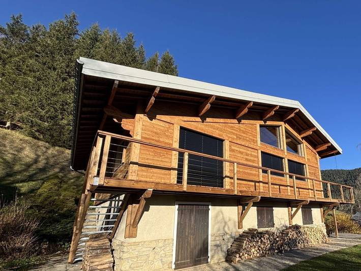 Casa rural para 12 personas, con balcón - 1