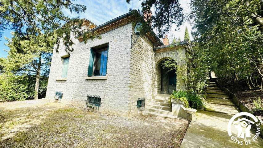 Cottage for 8 people, with Terrace and Garden in Carcassonne