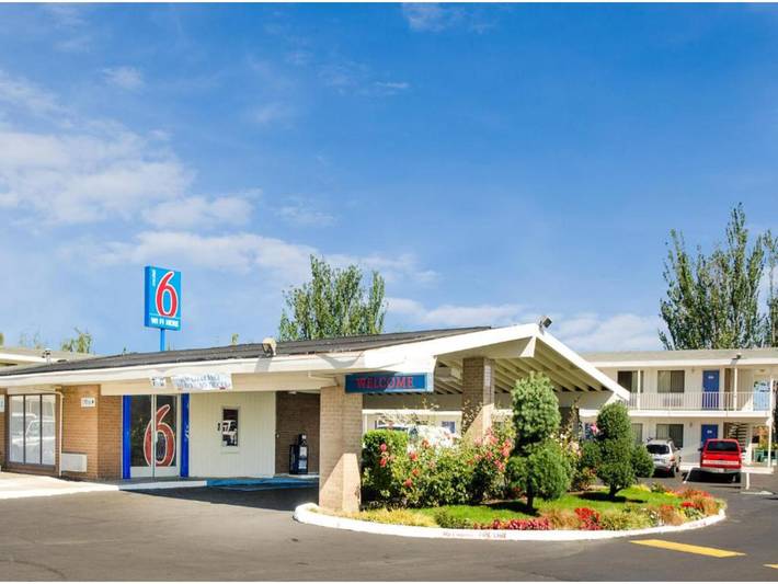 Apartamento entero, 1 cama tamaño queen | No fumadores in Pierce County