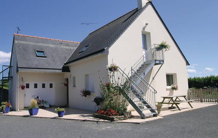 Apartamento vacacional entero, Apartamento Plerguer: Parking, WiFi & Kitchenette in Roz-Landrieux, Región de Saint-Malo