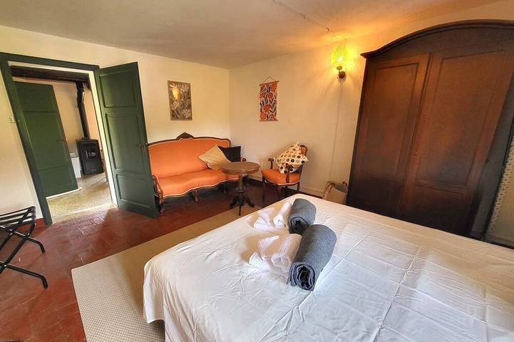 Neu! Villa in Laufnähe zu Barga!  Privater Pool, Pizzaofen, schöne Aussicht. in Barga, Parco Regionale delle Alpi Apuane