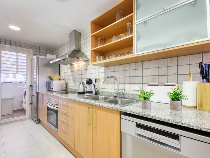 Ferienwohnung für 6 Personen, mit Ausblick und Terrasse sowie Garten in Palau-saverdera - 4