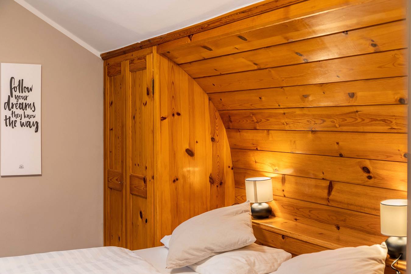 Habitación 16 (habitación doble económica) con vistas a la montaña, balcón y Wi-Fi in Seefeld in Tirol, Innsbruck y alrededores