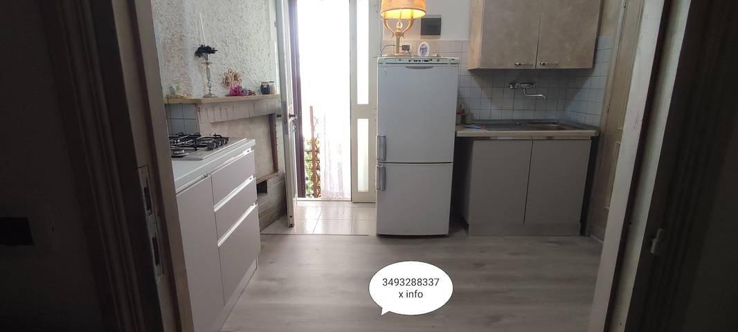Ganze Wohnung, Ferienwohnung 'Colombina Bianca' mit Bergblick und Balkon in Licenza, Latium