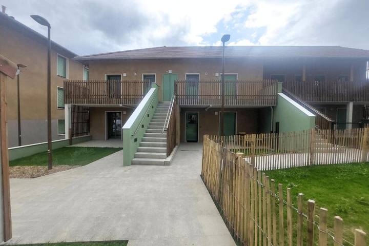 Gîte pour 4 personnes, avec terrasse, animaux acceptés dans Lac de Paladru - 4