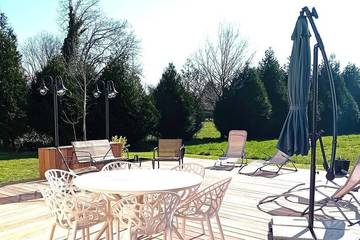 Gîte pour 5 personnes, avec terrasse et jardin à La Croupte