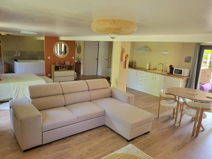 Gîte pour 4 personnes, avec Jardin à Gagnac-sur-Cère