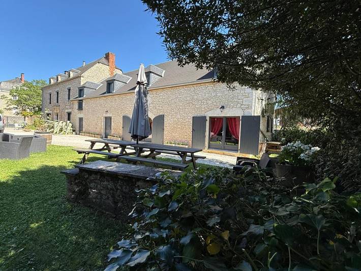 Location de vacances pour 10 personnes, avec Terrasse et Jardin à Pinsac