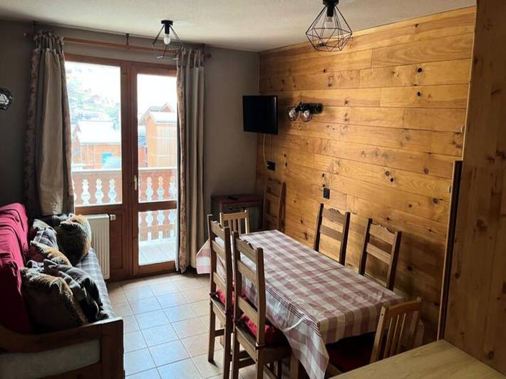 Chalet pour 6 personnes, avec balcon, animaux acceptés à Val Thorens