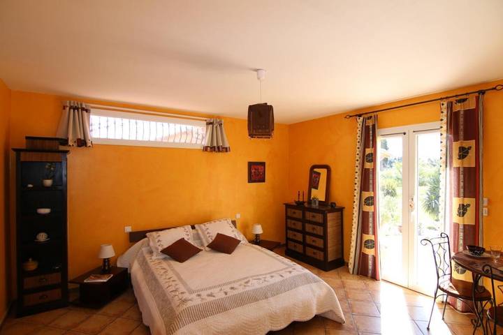Location de vacances pour 2 personnes, avec piscine ainsi que jardin et vue à Le Soler - 4