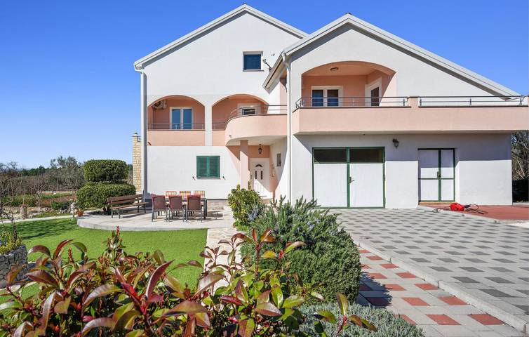 Ferienwohnung für 5 Personen, mit Terrasse und Garten, kinderfreundlich - 1