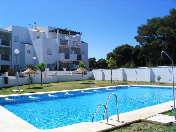 Apartamento de vacaciones para 4 personas, con piscina además de jardín y terraza, Se admiten mascotas - 1