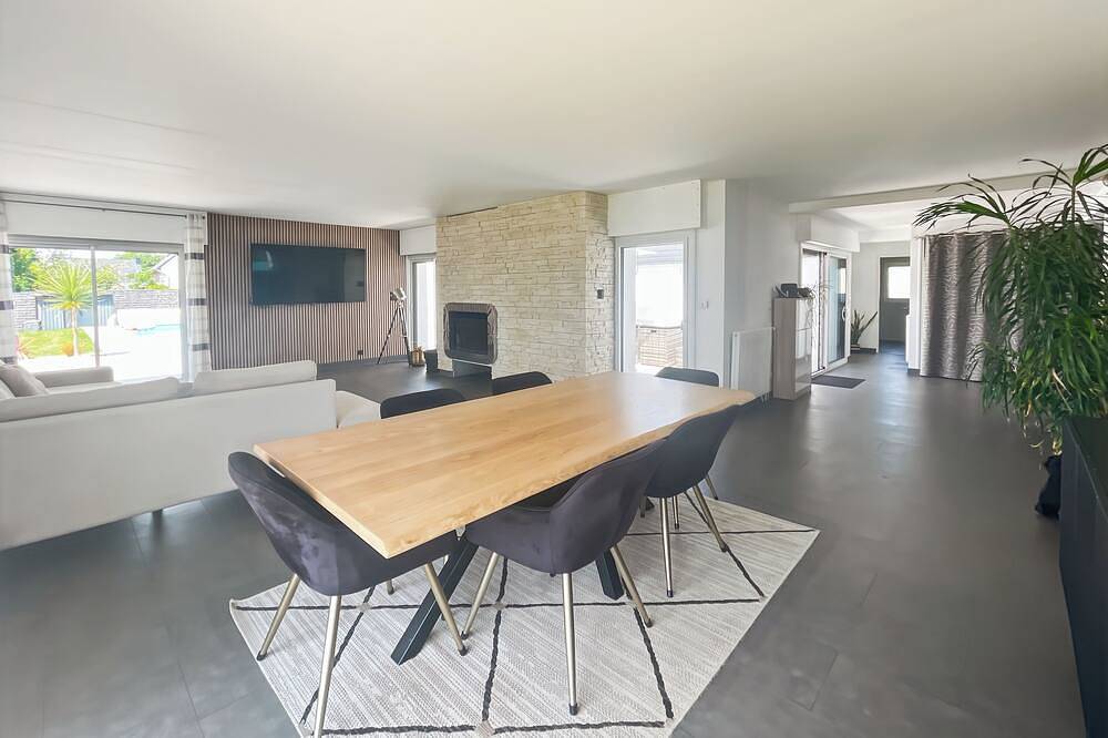 Single-storey house with swimming pool for 8 people. in Saint-Avé, Parque natural regional del Golfo de Morbihan