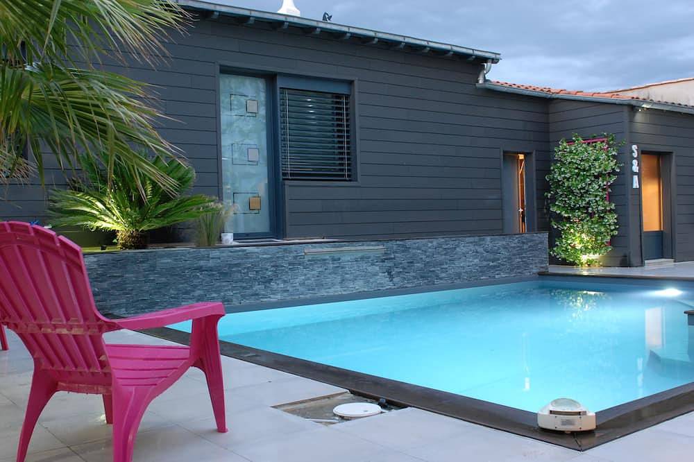 Angoulins mar / Chatelaillon casa de 42m2 con vistas al mar piscina terraza climatizada con barbacoa 2 dormitorios € 490 por semana disponible del 25 de mayo in Angoulins, Región de La Rochelle