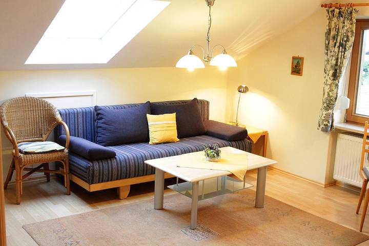 Ganze Ferienwohnung, Haus Regnauer - Ferienwohnung 2 für 3 Personen, 1 sep. Schlafzimmer in Seebruck, Chiemsee