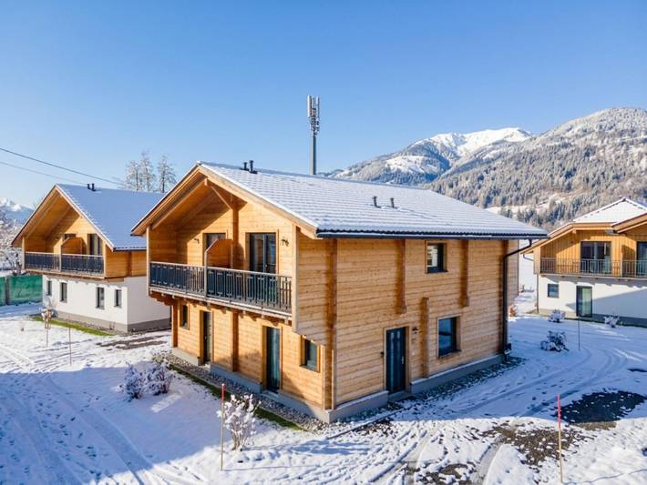 Ferienhaus für 6 Personen, mit Balkon und Terrasse sowie Garten in Rattendorf