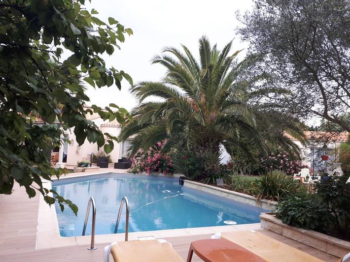 Villa pour 12 personnes, avec jardin ainsi que terrasse et piscine - 1