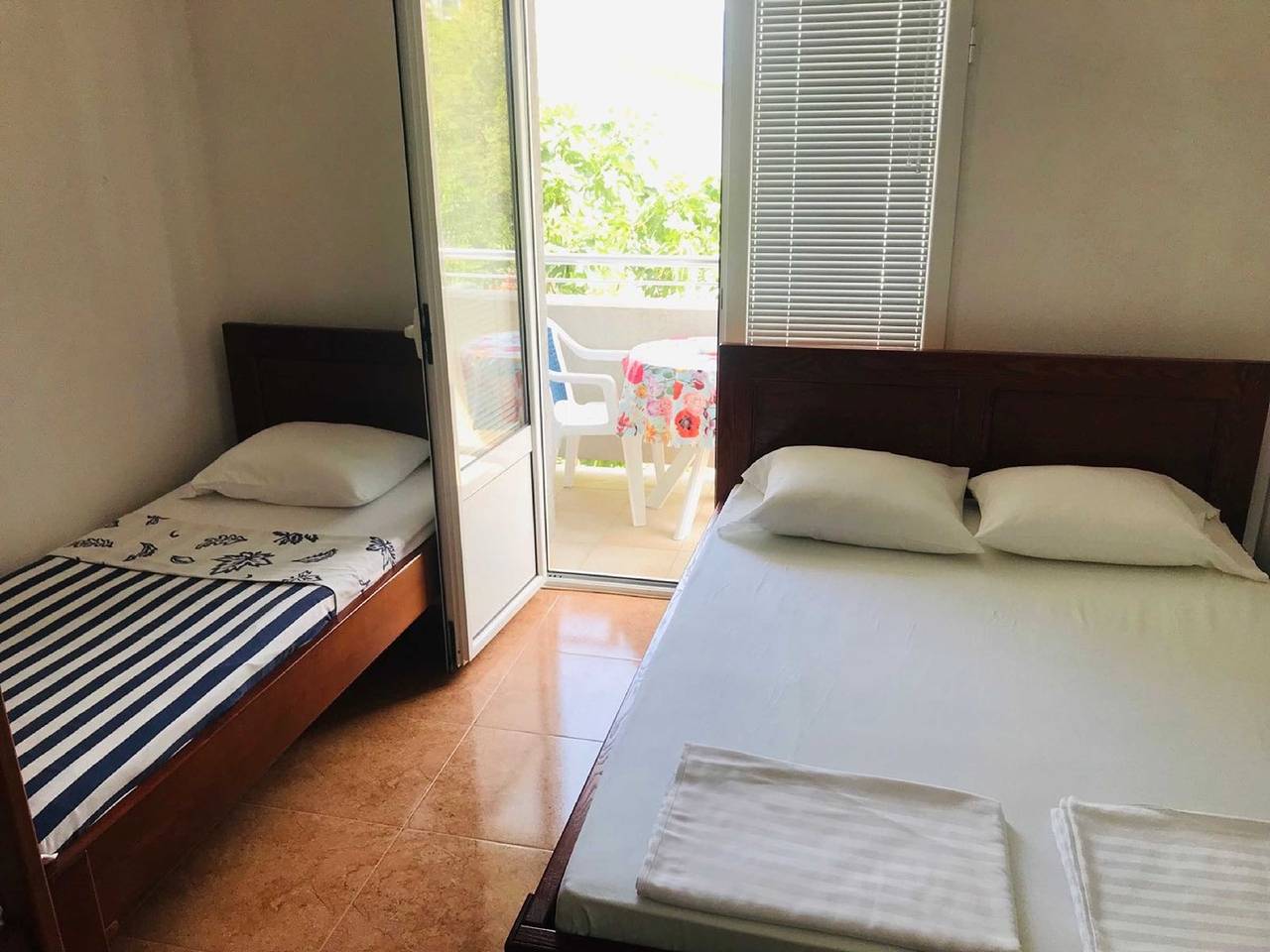 Entire apartment, Apartments Nd with close proximity to the beach in Dobra Voda, Montenegro