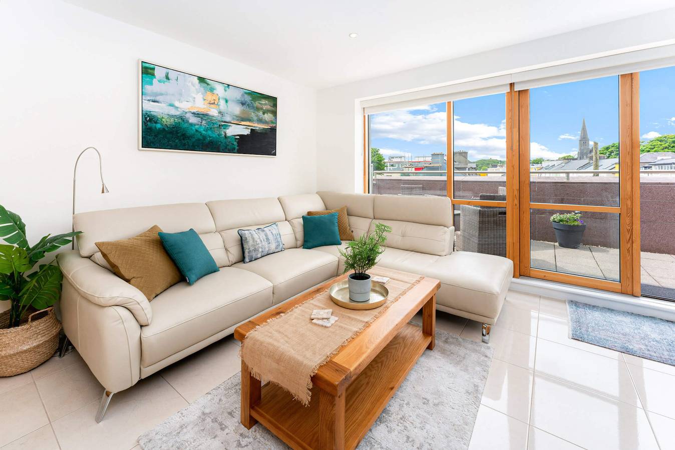 Entire apartment, Clifden Main Street Holiday Apartment in Ardbear, Connemara