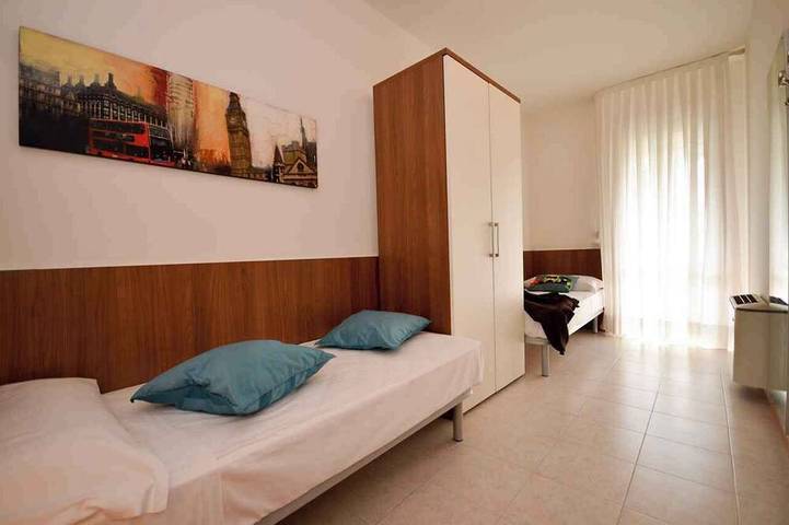 Bungalow für 8 Personen, mit Balkon und Terrasse sowie Garten und Pool in Bibione - 3