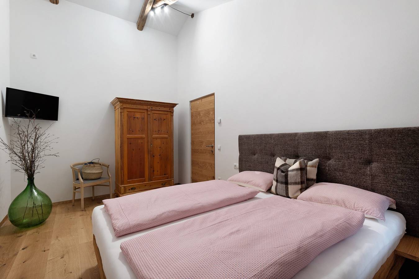 Ganze Wohnung, Ferienwohnung 'Lauterfresser' mit Bergblick, Gemeinschaftsgarten und Wi-Fi in Rodeneck, Dolomiti Superski