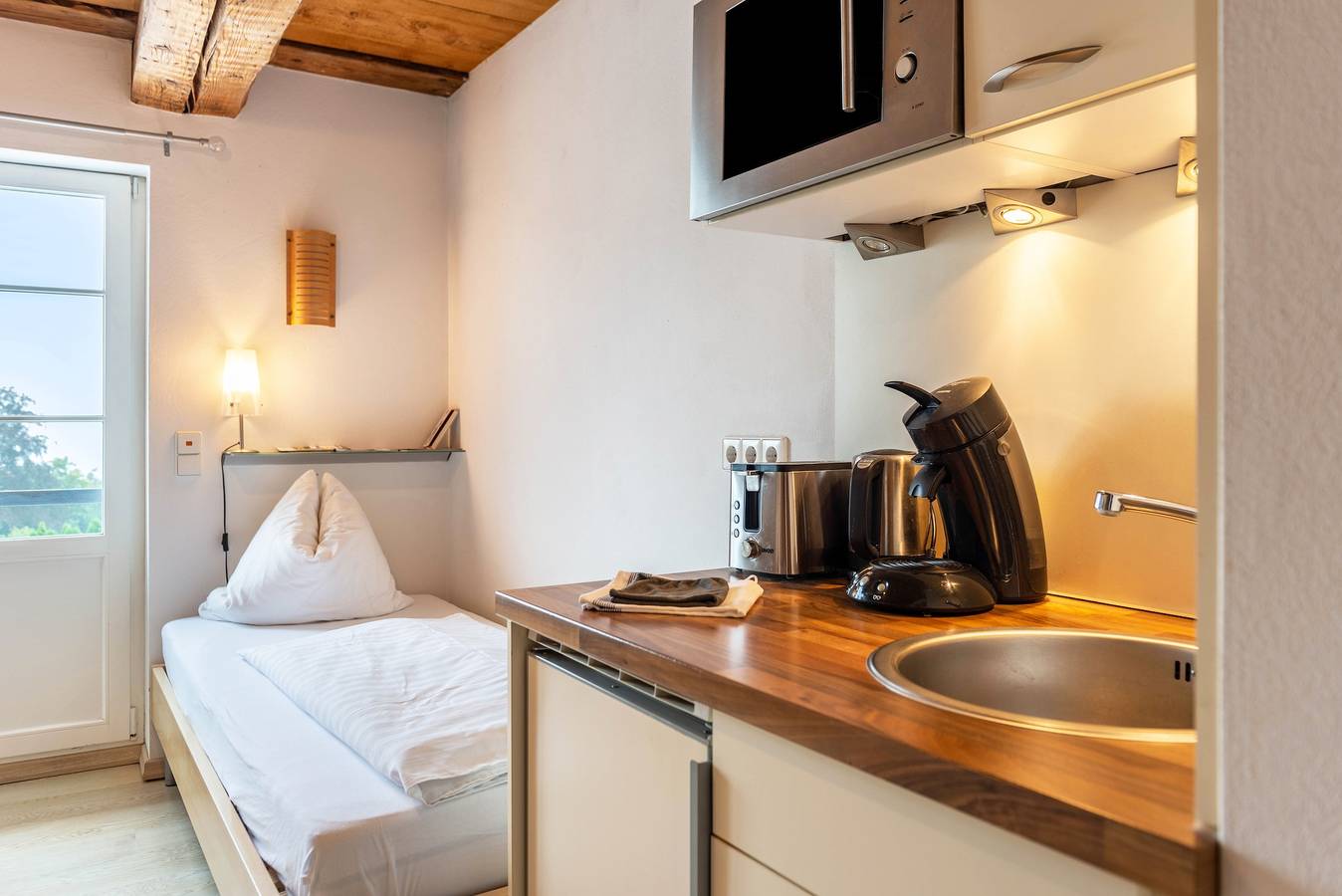 Entire apartment, Apartment 'Halden' with Wi-Fi in Heiligenberg, Region Bodensee-Oberschwaben