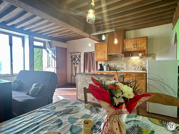 Gîte pour 4 personnes, avec Terrasse à Bard-le-Régulier