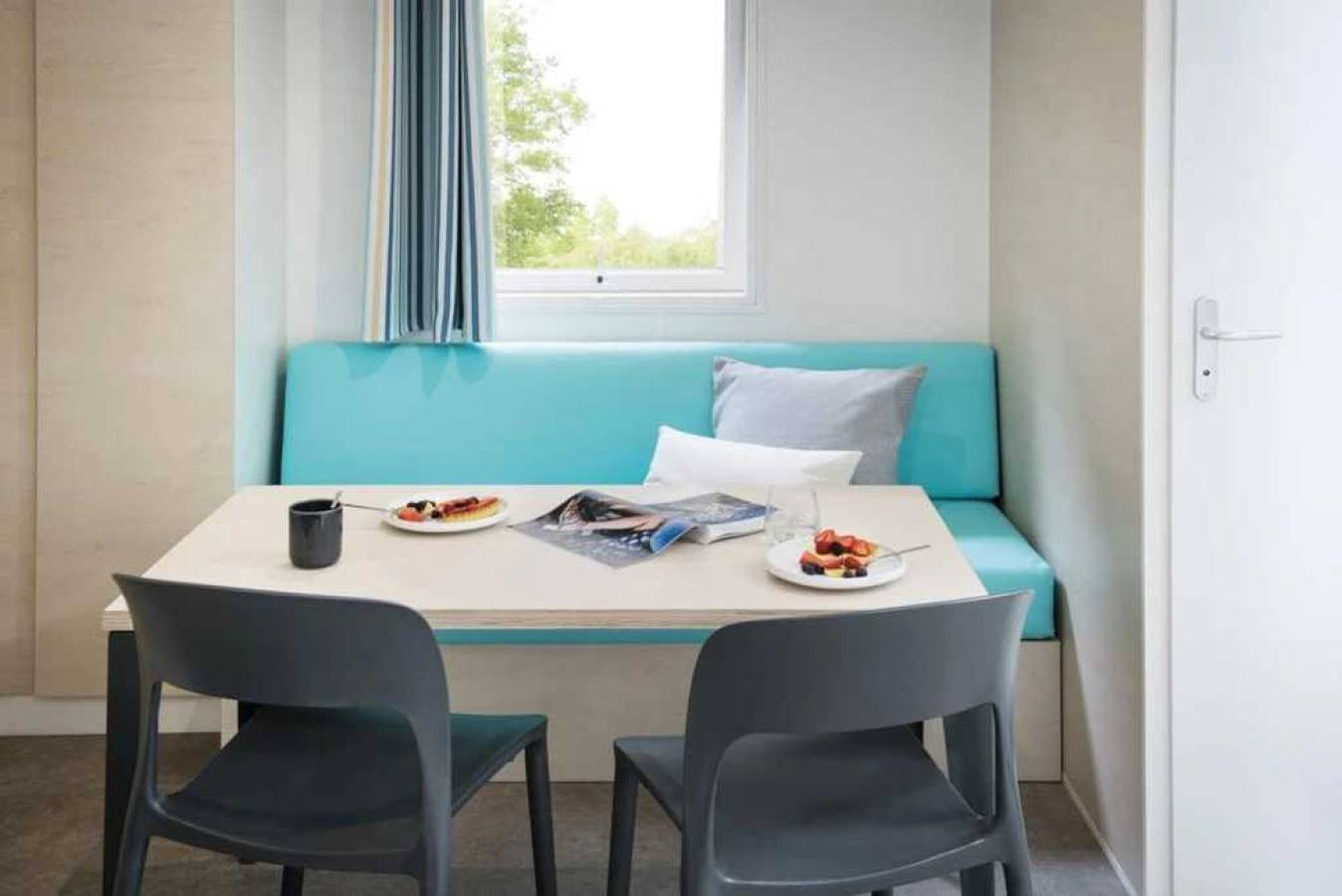 Zecamping 3 étoiles animé piscine chauffée mobil-home Tv clim 28m2 in Arles-sur-Tech, Région de Céret