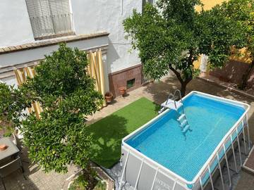 Casa rural para 18 personas, con piscina y jardín en Guadalcanal