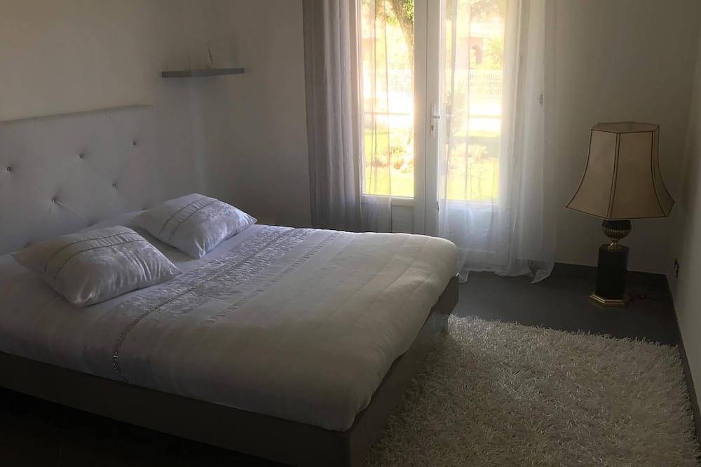 Casa f3 en alquiler por semana in Biguglia, Región de Bastia