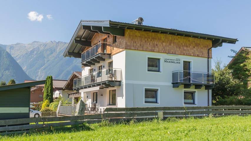 Ferienwohnung für 5 Personen, mit Whirlpool und Sauna sowie Pool und Garten, mit Haustier in Neukirchen am Großvenediger