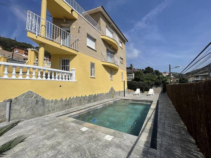 Maison de vacances pour 8 personnes, avec balcon/terrasse et piscine - 1