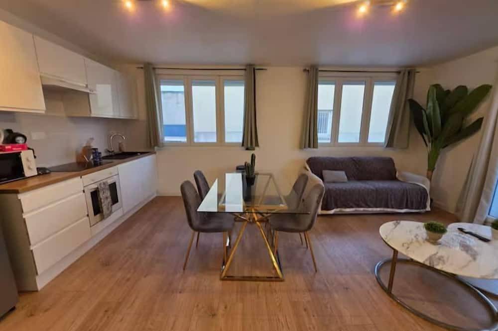 Ganze Wohnung, Neue Wohnung mit Parkplatz und Terrasse nahe Bahnhof in Valence, Valence und Umgebung