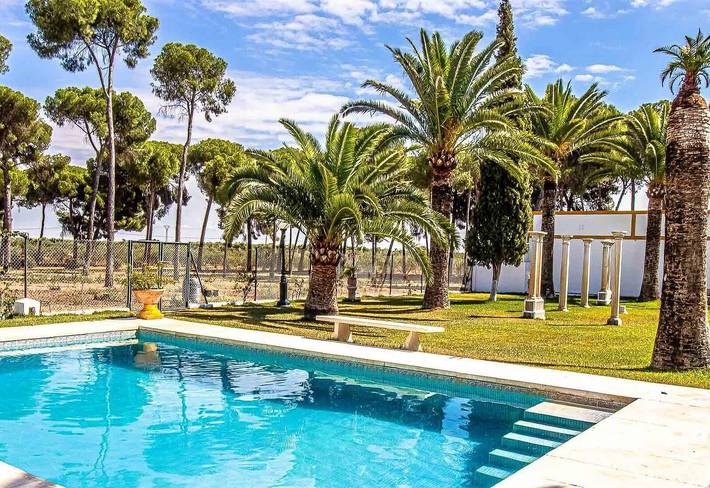 Casa rural para 14 personas, con Jardín en Morón de la Frontera - 2