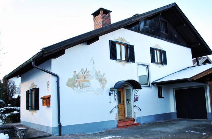 Ferienwohnung für 3 Personen, mit Terrasse und Garten in Ohlstadt
