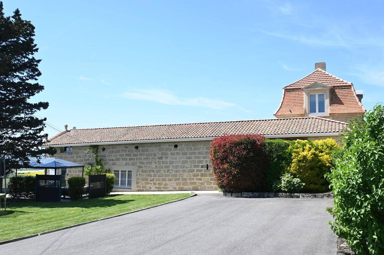 Three-Bedroom House in Beaupuy, Région de Marmande