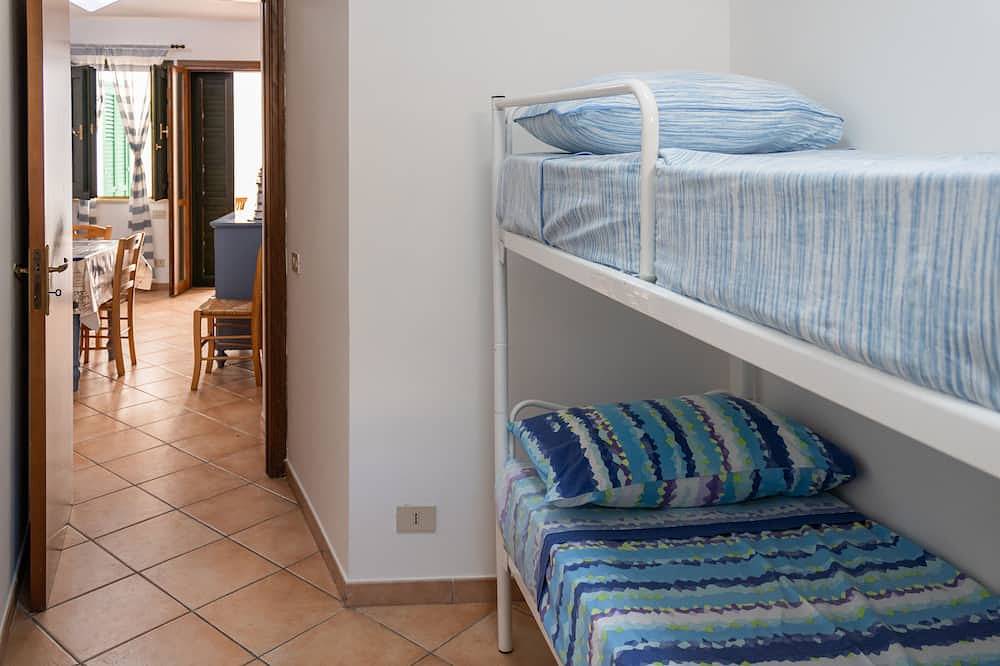 Ganze Wohnung, Selinunte Apt: Mediterranean-style in the center of Favignana, 300m from Sea in Favignana Stadt, Favignana