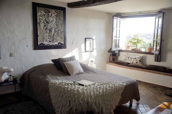 Gîte pour 2 personnes, avec terrasse et vue, animaux acceptés à Saint-Paul-de-Vence - 4